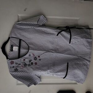 Scrub top